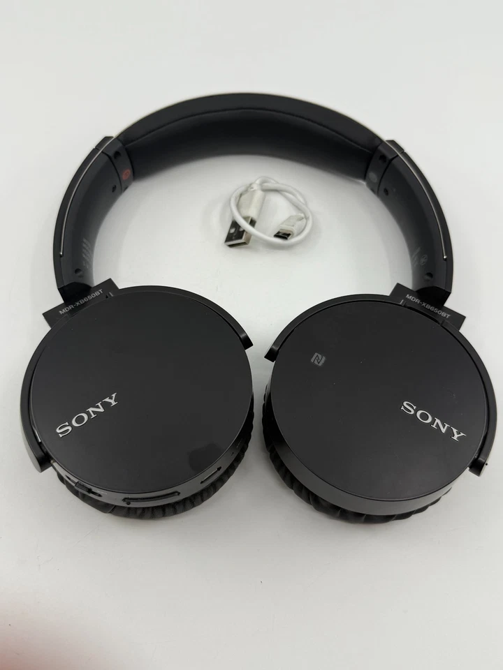 Sony MDR-XB650BT Black Extra Bass Wireless Bluetooth Stereo Headset with Cable - Image 1 of 4