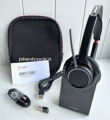 Plantronics Voyager Focus UC B825 Bluetooth headset & Charge Stand & BT600 - Image 1 of 4
