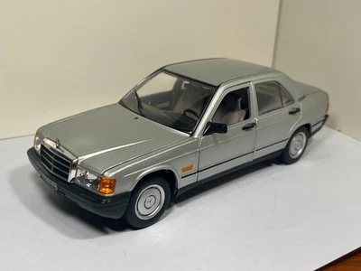 Mercedes 190 E - 1:24 - Immagine 1 di 4