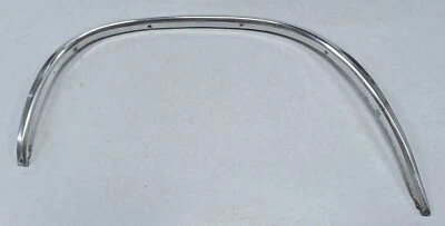 Chevrolet Malibu 178-83 4 puertas delantero pasajero lado rueda bien moldura moldura Foto 1 de 4