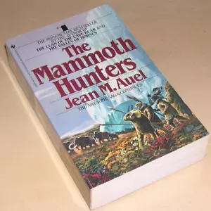 The Mammoth Hunters by Jean M. Auel (1986, Paperback, Signed by Author) - Imagen 1 de 1