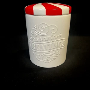 Hallmark Saison Treatings Céramique Boîte W / Rouge Blanc Swirl Couvercle 5 " - Photo 1 sur 5