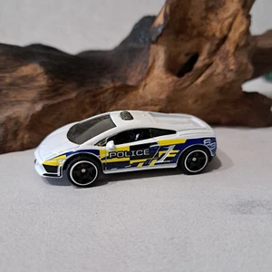 Matchbox Mattel 2012 Lamborghini Gallardo Police mai usato T10 - Foto 1 di 6