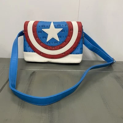 Bolso Bandolera Loungefly X Marvel Funko Capitán América Escudo Grabado Foto 1 de 4