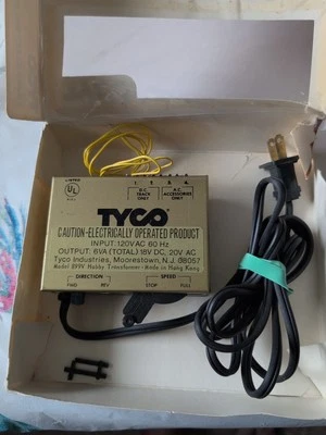 TYCO - Vtg HO Scale Electric Power Pack - #899 V- Hobby Transformer 1 Amp Pack - Image 1 of 4