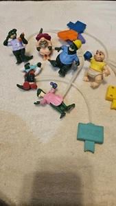 Dinosaurs TV Show-Sinclairs 1992 set completo 6 giocattoli vintage McDonald's Happy Meal LOTTO - Foto 1 di 4