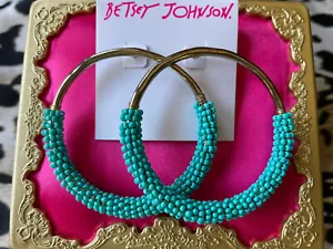 Betsey Johnson Glitzer Riff GROßE Türkis Rocailles Gold Creolen Ohrstecker - Bild 1 von 3