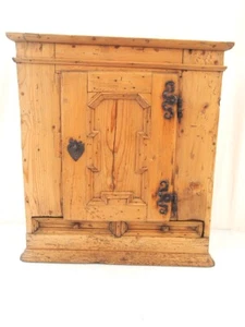 Bäuerliches Wandschränkchen Barock 18./19. Jhd. Nadelholz - Bild 1 von 8