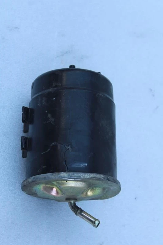 1990 1991 1992 1993 Mazda MX-5 MIATA bote de carbón de vapor de combustible Foto 1 de 4