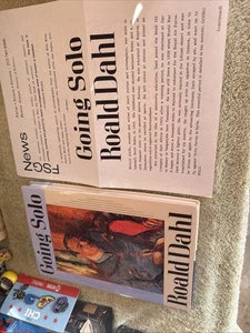 Going Solo by Roald Dahl 1st First Edition 1986 FSG Hardcover Newsletter Rare - Picture 1 of 13