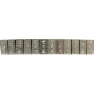 Perfect Equipment 200624ST Steel Adhesive Wheel Weight 0.25 oz. 1" - 624 Pieces - Bild 1 von 2