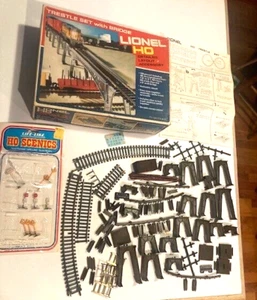 LIONEL HO 1975 TRESTLE SET W/ BRIDGE-IN BOX-SOLD AS SHOWN-USA MADE-INSTRUCTIONS - Picture 1 of 3