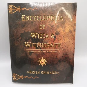 Encyclopedia of Wicca & Witchcraft Paperback By Grimassi, Raven Book - Imagen 1 de 5