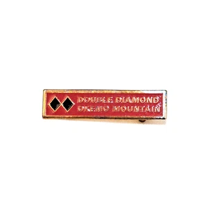 VINTAGE OKEMO SKI AREA VERMONT DOUBLE BLACK DIAMOND Skiing Lapel Hat Pin - Picture 1 of 2