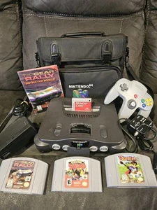 Nintendo 64 Console Bundle W/Bag Controller Cords Jumper Pack  3 Games RF  N64 - Picture 1 of 19