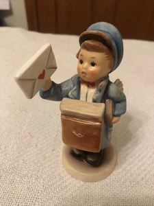 Figurine facteur Goebel Hummel 1985 119 2/0 Allemagne de l'Ouest - Photo 1/7