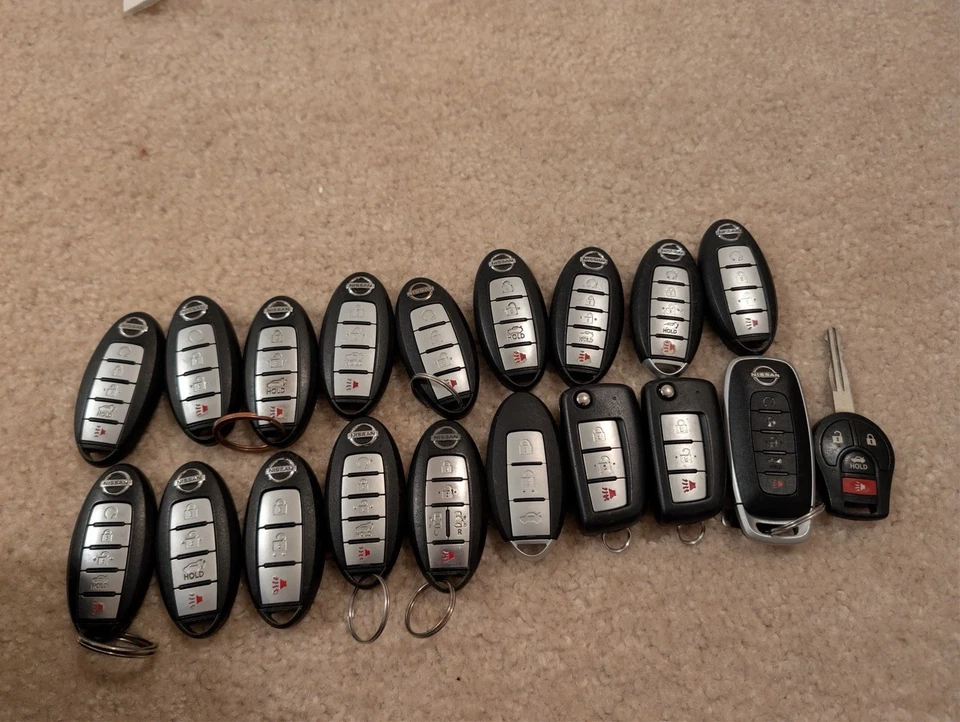 Lot Of 19 Nissan Infiniti Smart Key Fob Remotes - Image 1 of 2