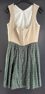 Damen Trachten Dirndl ärmellos beige, grün-weiß gemustert ca. Gr. 38 - Picture 1 of 2