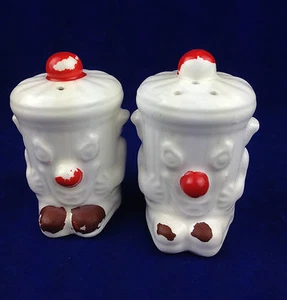 Vintage set of salt and pepper shakers white anthropomorphic trash cans - Picture 1 of 5