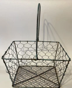 Vintage Style Primitive Chicken Wire Basket W/Handle 7” X 5” X 4.25” - Picture 1 of 6