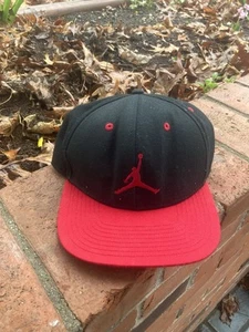Air Jordan Youth One Size Adjustable Snapback Classic Jumpman All Black Red Hat - Picture 1 of 3