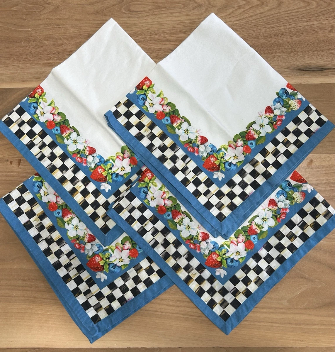 mackenzie-childs Courtlyチェック紙ナプキンゴールド???カクテル( 20?per pack ) : MACKENZIE-CHILDS Ceramic Cocktail-Napkin Holder