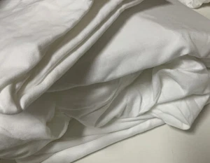 🍀 Room Essentials Soft Microfiber Solid White Full Size Sheet set 4 pcs 🆕 - Picture 1 of 2