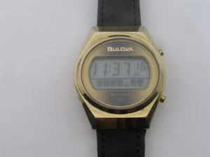 Vintage Bulova Quartz LCD Watch Gold Tone 1977 Working - Picture 1 of 5