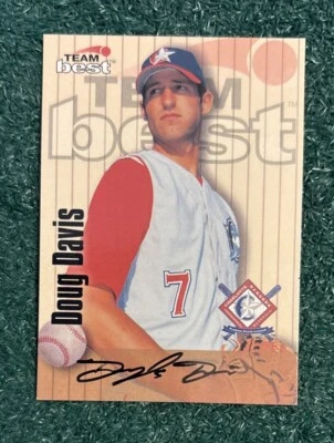 DOUG DAVIS - RANGERS - 1998 TEAM MELHOR AUTÊNTICO CARTÃO DE INSERÇÃO DE AUTÓGRAFO "NO CARTÃO" - Imagem 1 de 2