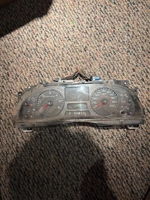 2005 2006 2007 Ford F250 F350 OEM Gas Speedometer Instrument Cluster - Image 1 of 4