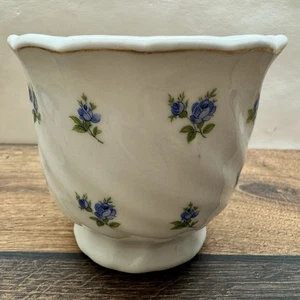 Porzellan Übertopf mit blauen Rosen Goldrand Vintage 🌸 - Bild 1 von 1