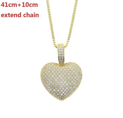 Colgante y cadena de collar de corazón grande de diamantes simulados rellenos de oro blanco de 18k Foto 1 de 4