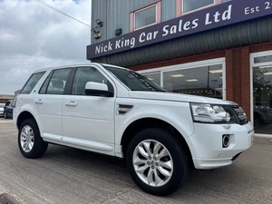 2013 Land Rover Freelander 2.2 SD4 HSE 5dr Auto 4WD + TWIN SUNROOF / NAV / LEATH - Picture 1 of 24