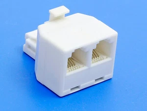 Rozdzielacz linii telefonicznej, jeden przewód na 2 przewodach wtyczka / gniazdo RJ 11 - Zdjęcie 1 z 2