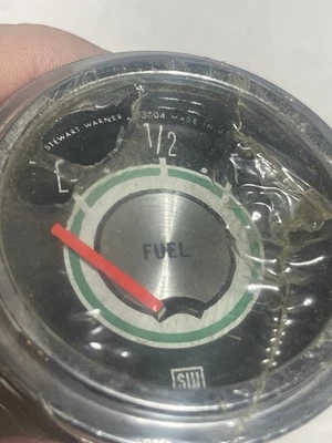 Medidor de combustível NOS Stewart Warner D-301-AW Hot Rat Rod linha verde Greenline SCTA - Imagem 1 de 4