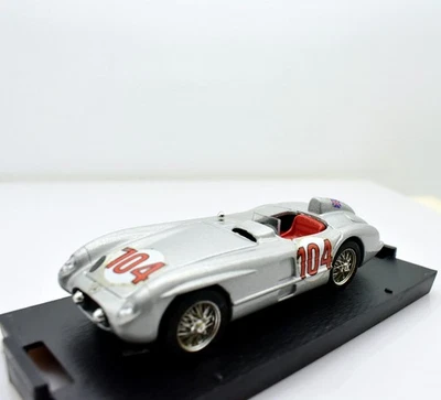 Modellino auto scala 1:43 MERCEDES 300 SLR 104 brumm diecast modellismo statico - Immagine 1 di 4