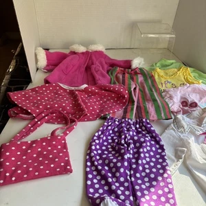 Set 9 Puppen 8 Kleidung 1 Tasche passt 18 Zoll Spielpuppen kann muffig riechen gebraucht nicht sein - Bild 1 von 17