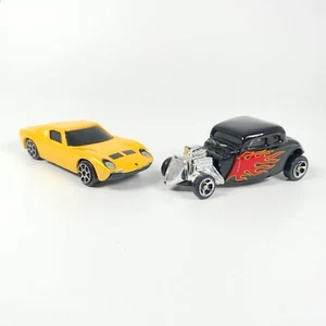 Maisto Lot 1966 Lamborghini Miura Yellow, 1934 Ford Hot Rod Black Flames 1:64 - Bild 1 von 15