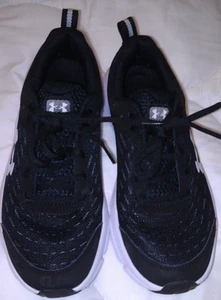 NEU Under Armour Assert 10 Laufen Sportschuhe Jugend Kinder Größe 6Y schwarz weiß - Bild 1 von 7