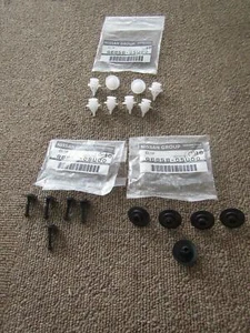 NISSAN SKYLINE GT-R BNR32 CLIP SET SEITENROCK LH ODER RH SEITE G6857-05U00 GODZILLA - Bild 1 von 24