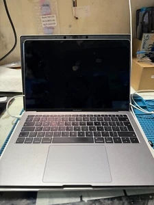 Apple MacBook Air 13.3" (128GB SSD, 8GB Ram Core i5) **For Parts** - Picture 1 of 2