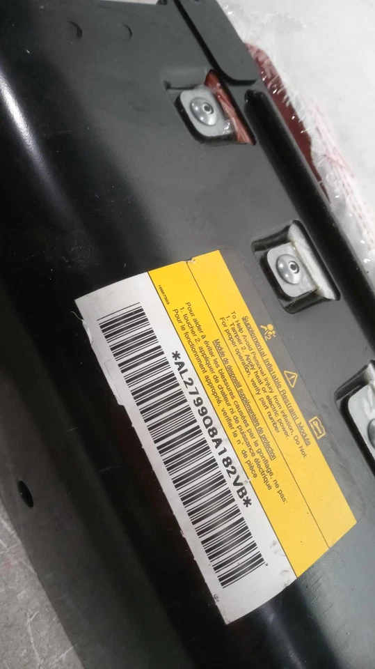 Used Right Instrument Panel Air Bag fits: 2009 Chevrolet Equinox passenger dash Foto 1 de 4