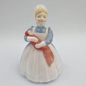 Figura Royal Doulton - The Rag Doll, C1953, HN 2142, aprox. 12 cm de alto. - Imagen 1 de 3