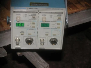 Tektronix TM502A Mainframe mit 2x AM503B - Bild 1 von 4