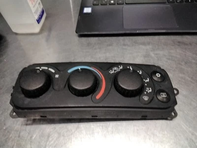 CONTROL DE TEMPERATURA DEL CALENTADOR DE AIRE ACONDICIONADO USADO PARA DODGE INTREPID PT# 1998-2002... Foto 1 de 4