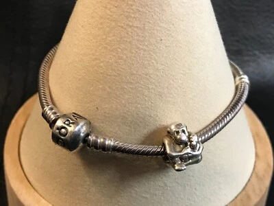 Pulsera de plata esterlina Pandora 7,5" serpiente con cierre de barril y dije de mono mamá Foto 1 de 4