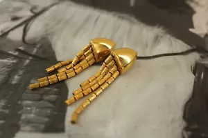 Vintage Crown Trifari Signed Gold Tone Clip On Dangling Strands Earrings 2.5” L - Picture 1 of 2
