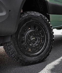 Komplettrad für Sprinter Grabber AT3 255/55 18 120R Twin Monotube Felgen Monoblo - Bild 1 von 19