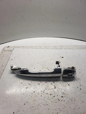 Manija de puerta exterior delantera izquierda usada se adapta a: Subaru Tribeca 2007 puerta de montaje para Foto 1 de 4