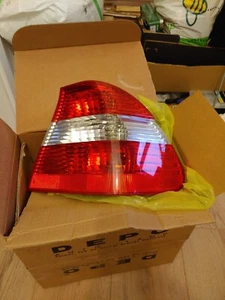 BMW 3 SERIES E46 DRIVER SIDE REAR LIGHT - Picture 1 of 2